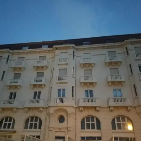 Les Echappees Belles - Du Phare